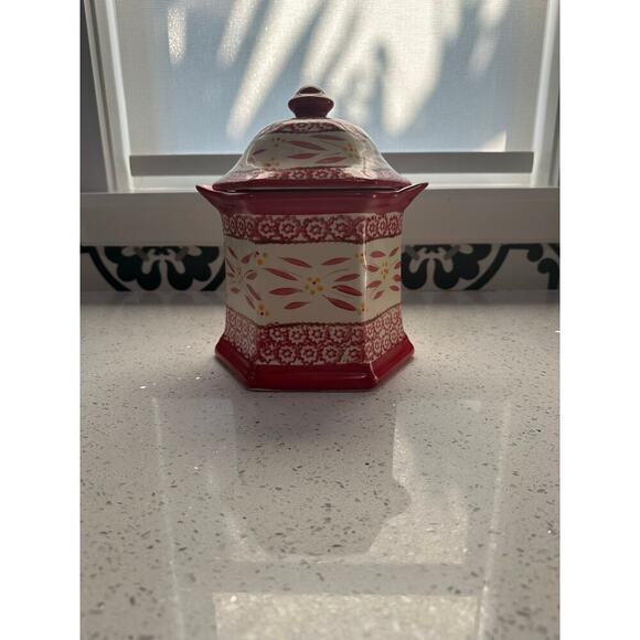 Temptations Other - Temptations Old World Cranberry" cookie jar 1.8 Qt